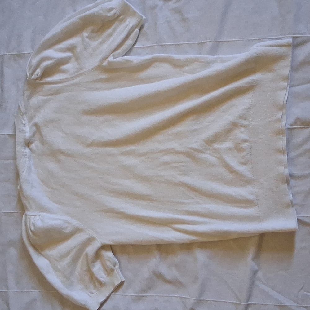 White Sweater - Picture 3 of 10